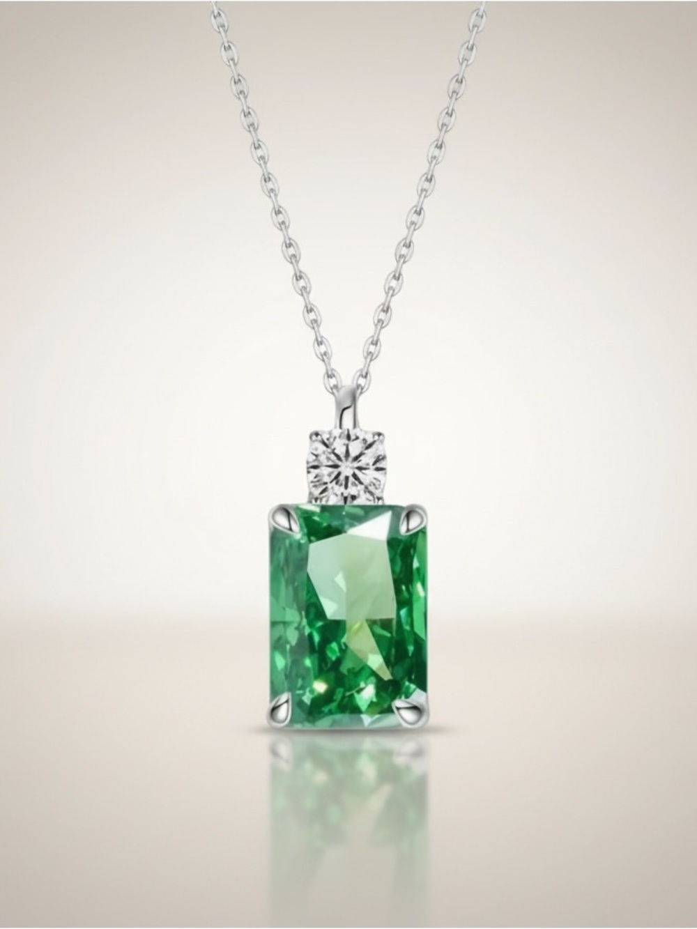 Emerald Green Rectangular Pendant Necklace - Women - Picture 3 of 4